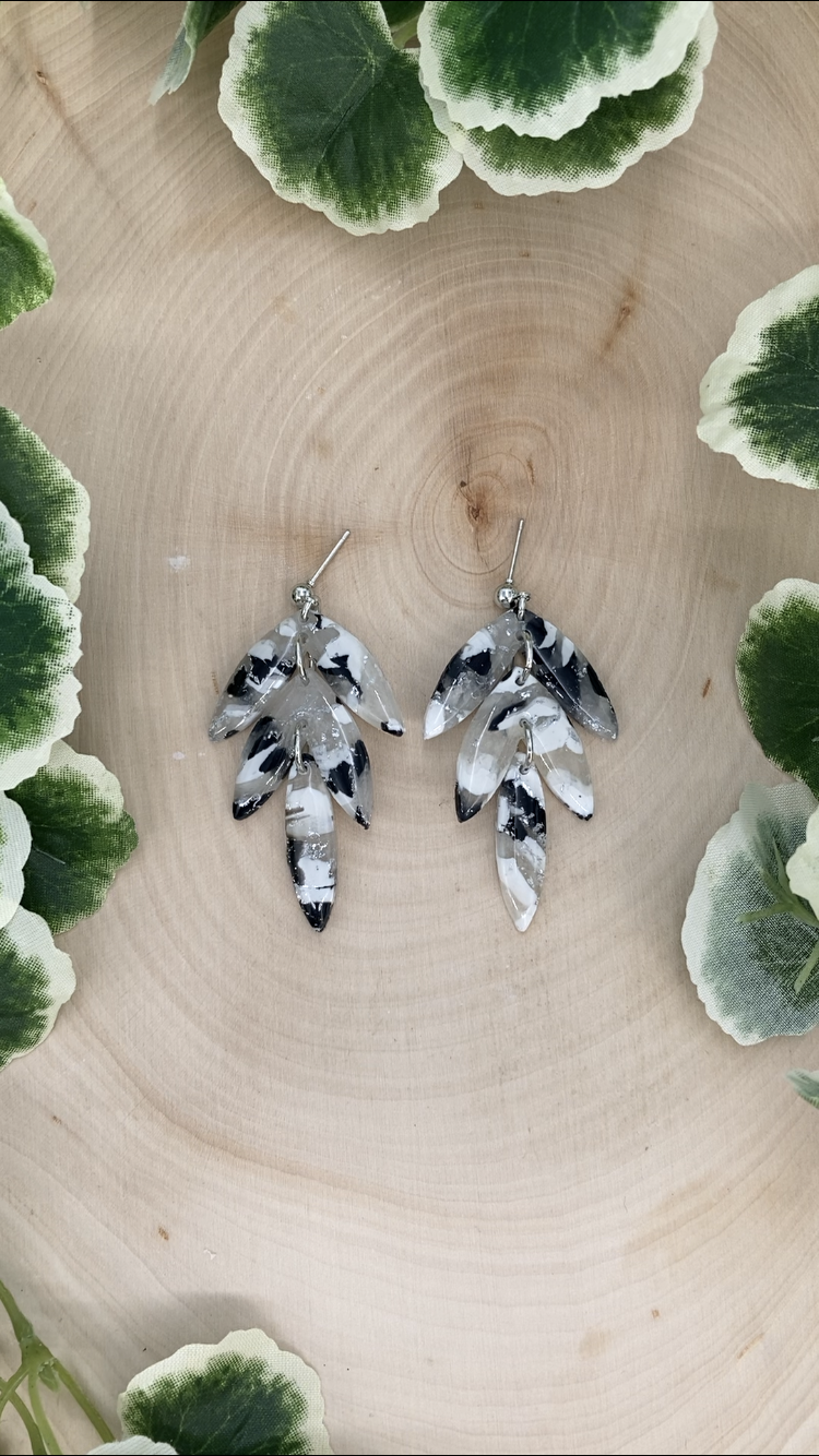 Flora - Black Translucent